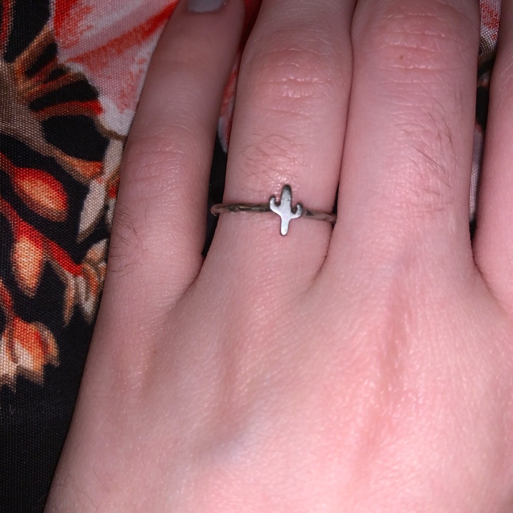 Pura Vida cactus ring size 5